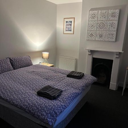 Luton Town House Near Airport Daire Dış mekan fotoğraf