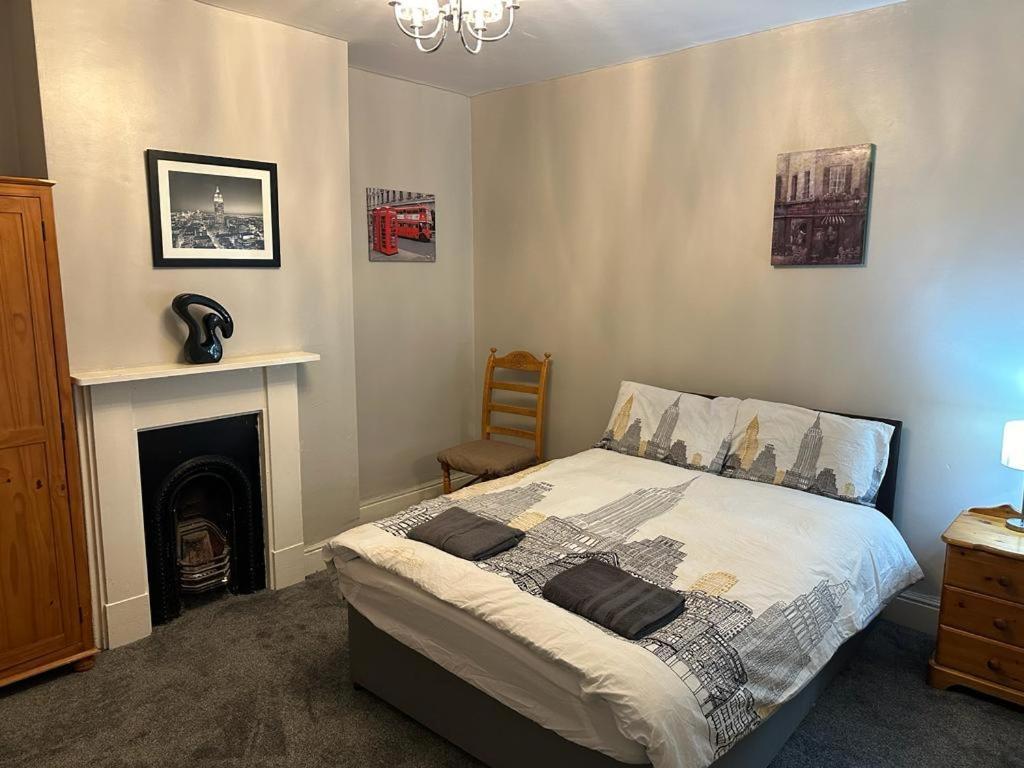 Luton Town House Near Airport Daire Dış mekan fotoğraf