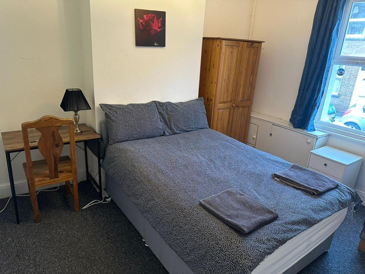 Luton Town House Near Airport Daire Dış mekan fotoğraf