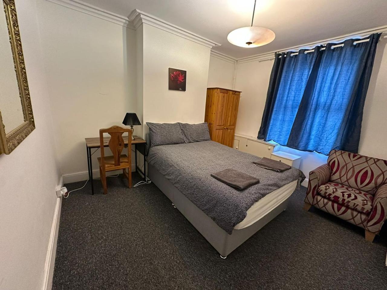 Luton Town House Near Airport Daire Dış mekan fotoğraf