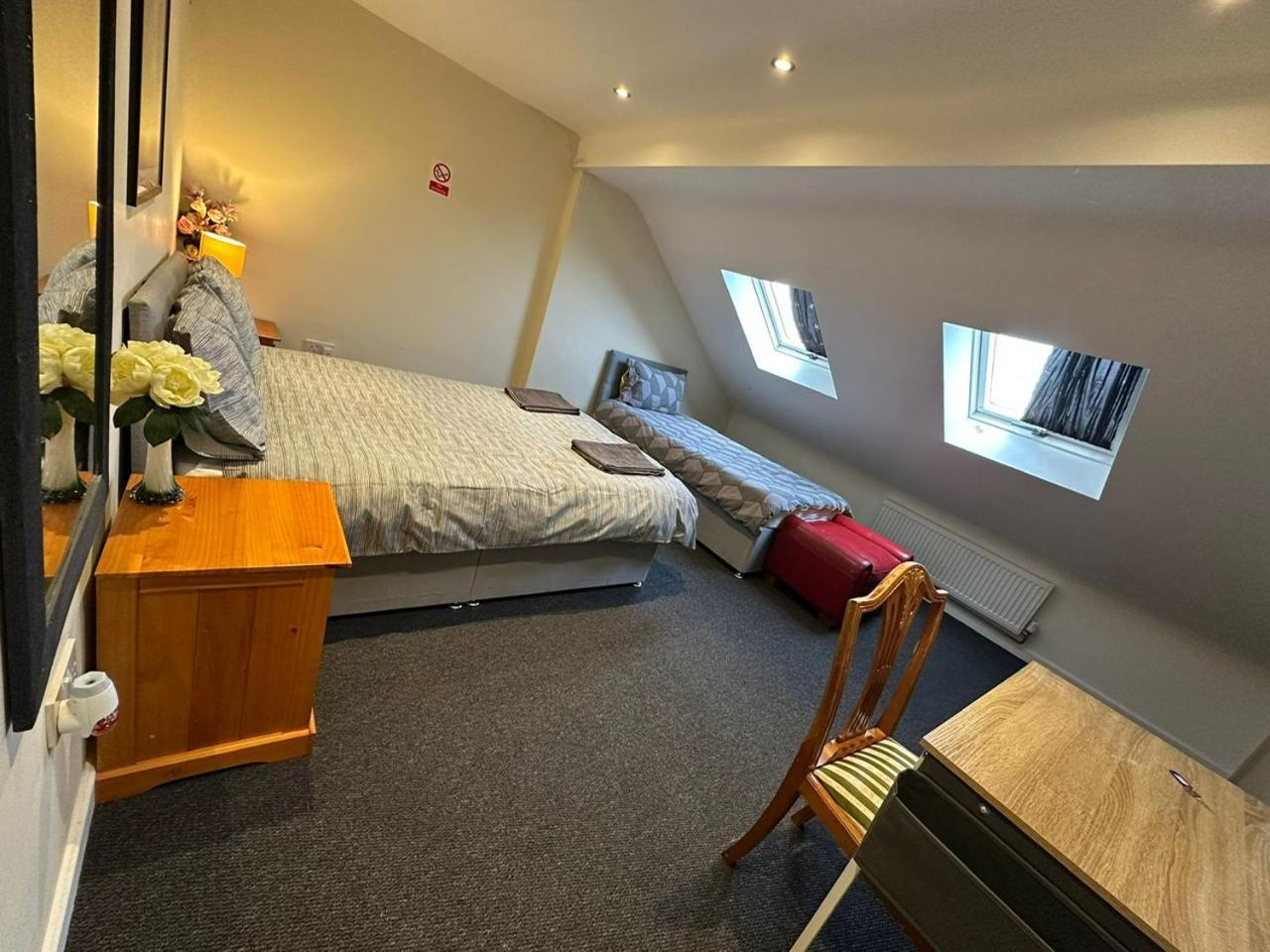 Luton Town House Near Airport Daire Dış mekan fotoğraf